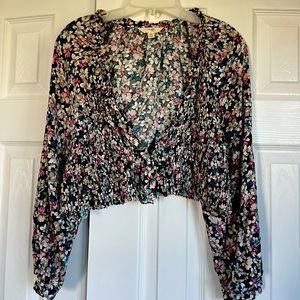 Terra &Sky cropped top with front closure